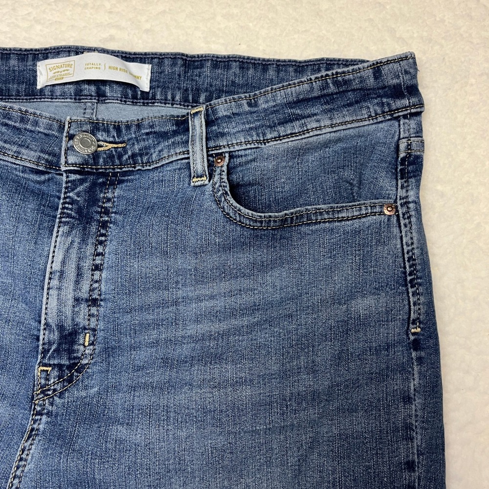Signature Levi Strauss Jeans Women 18L‎ Blue Totally Shaping High Rise Skinny